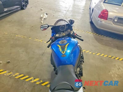 Zdjęcie 6 z 9 samochodu: 2021 SUZUKI GSX-R600 VIN:JS1GN7FA5M7100112 - miniatura