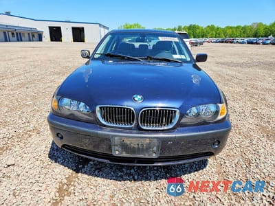 Piąte zdjęcie samochodu w środku: 2004 BMW 325 XI VIN:WBAEU334X4PF60924 - miniatura