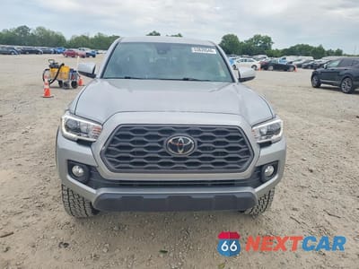 Piąte zdjęcie samochodu w środku: 2023 TOYOTA TACOMA TRD OFF-ROAD VIN:3TMCZ5AN3PM597162 - miniatura