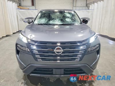 Piąte zdjęcie samochodu w środku: 2025 NISSAN ROGUE SV VIN:5N1BT3BA4SC812146 - miniatura