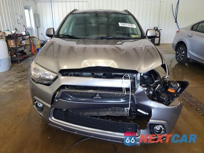 Piąte zdjęcie samochodu w środku: 2011 MITSUBISHI OUTLANDER SPORT SE VIN:JA4AR4AU5BZ013354 - miniatura