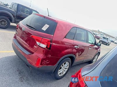 Czwarte zdjęcie samochodu z boku: 2014 KIA SORENTO LX VIN:5XYKT3A68EG514040 - miniatura