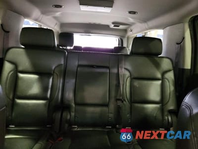 Zdjęcie 10 z 13 samochodu: 2017 CHEVROLET SUBURBAN K1500 LT VIN:1GNSKHKC3HR301661 - miniatura
