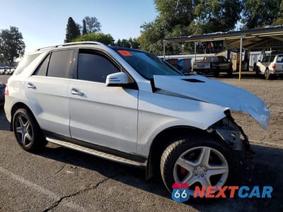 Czwarte zdjęcie samochodu z boku: 2015 MERCEDES-BENZ ML 350 4MATIC VIN:4JGDA5HB7FA445853 - miniatura