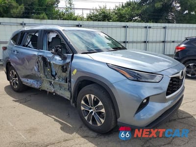 Czwarte zdjęcie samochodu z boku: 2024 TOYOTA HIGHLANDER XLE VIN:5TDKDRBH9RS561781 - miniatura
