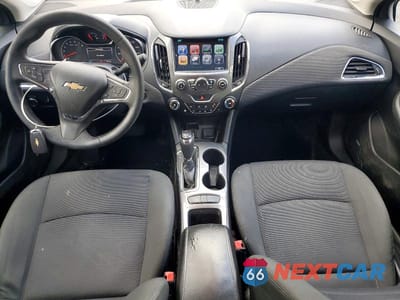 Zdjęcie 8 z 12 samochodu: 2018 CHEVROLET CRUZE LT VIN:1G1BE5SM3J7106581 - miniatura