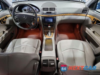 Zdjęcie 8 z 12 samochodu: 2007 MERCEDES-BENZ E 350 VIN:WDBUF56XX7B081071 - miniatura