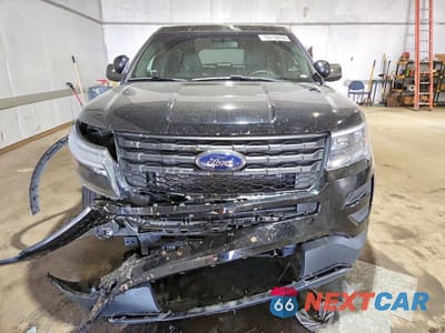 Piąte zdjęcie samochodu w środku: 2018 FORD EXPLORER POLICE INTERCEPTOR VIN:1FM5K8AR4JGA83870 - miniatura