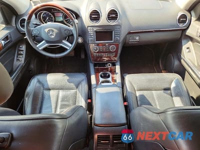 Zdjęcie 8 z 13 samochodu: 2011 MERCEDES-BENZ GL 550 4MATIC VIN:4JGBF8GE3BA654667 - miniatura