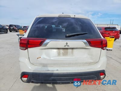 Zdjęcie 6 z 12 samochodu: 2016 MITSUBISHI OUTLANDER SE VIN:JA4AD3A32GZ061840 - miniatura