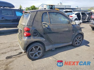 Trzecie zdjęcie samochodu z tyłu: 2011 SMART FORTWO PURE VIN:WMEEJ3BA0BK428069 - miniatura