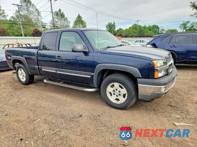 Czwarte zdjęcie samochodu z boku: 2005 CHEVROLET SILVERADO K1500 VIN:2GCEK19B351171962 - miniatura