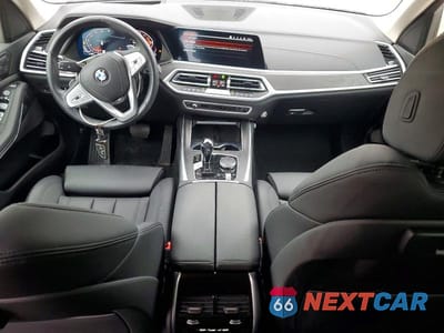 Zdjęcie 8 z 13 samochodu: 2022 BMW X7 XDRIVE40I VIN:5UXCW2C02N9J84393 - miniatura