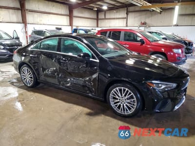 Czwarte zdjęcie samochodu z boku: 2025 MERCEDES-BENZ CLA 250 4MATIC VIN:W1K5J4HBXSN509007 - miniatura
