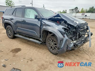 Czwarte zdjęcie samochodu z boku: 2025 TOYOTA 4RUNNER SR5 VIN:JTEVA5BR5S5067822 - miniatura