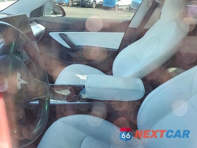 Zdjęcie 8 z 12 samochodu: 2019 TESLA MODEL 3 VIN:5YJ3E1EA5KF312129 - miniatura