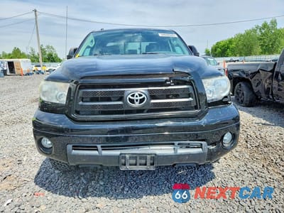 Piąte zdjęcie samochodu w środku: 2012 TOYOTA TUNDRA DOUBLE CAB SR5 VIN:5TFUW5F17CX216307 - miniatura