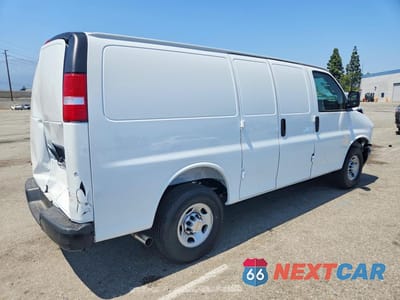 Trzecie zdjęcie samochodu z tyłu: 2026 CHEVROLET EXPRESS G2500 VIN:1GCWGAFP1T1197050 - miniatura