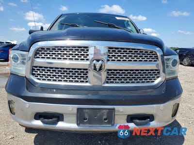 Piąte zdjęcie samochodu w środku: 2016 RAM 1500 LARAMIE VIN:1C6RR7NM4GS212178 - miniatura