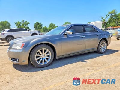 2012 CHRYSLER 300 LIMITED 2C3CCACG8CH308363 - główne zdjęcie licytacji z USA - miniatura