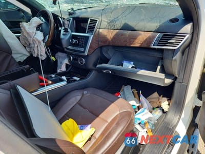 Zdjęcie 8 z 13 samochodu: 2015 MERCEDES-BENZ ML 350 4MATIC VIN:4JGDA5HB7FA445853 - miniatura