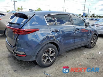 Trzecie zdjęcie samochodu z tyłu: 2020 KIA SPORTAGE LX VIN:KNDPM3AC6L7793975 - miniatura