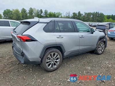 Trzecie zdjęcie samochodu z tyłu: 2025 TOYOTA RAV4 XLE PREMIUM VIN:2T3A1RFV9SW557433 - miniatura