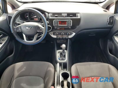 Zdjęcie 8 z 12 samochodu: 2016 KIA RIO LX VIN:KNADM5A38G6569596 - miniatura