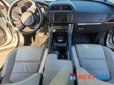 Zdjęcie 8 z 12 samochodu: 2018 JAGUAR F-PACE PRESTIGE VIN:SADCK2FX5JA250387 - miniatura