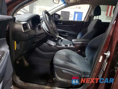 Zdjęcie 7 z 13 samochodu: 2018 KIA SORENTO LX VIN:5XYPGDA35JG405020 - miniatura