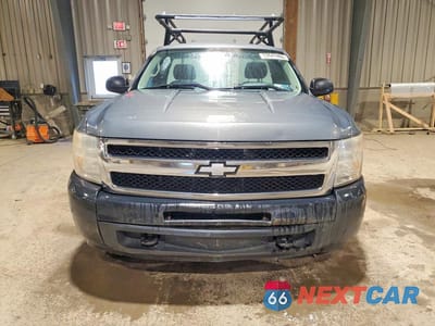 Piąte zdjęcie samochodu w środku: 2011 CHEVROLET SILVERADO K1500 VIN:1GCNKPEX4BZ236504 - miniatura