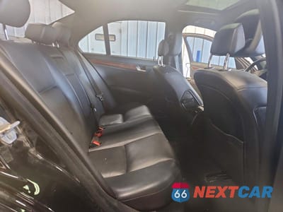 Zdjęcie 10 z 12 samochodu: 2011 MERCEDES-BENZ C 300 4MATIC VIN:WDDGF8BB1BR137625 - miniatura
