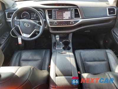Zdjęcie 8 z 14 samochodu: 2019 TOYOTA HIGHLANDER LIMITED PLATINUM VIN:5TDYZRFHXKS308884 - miniatura