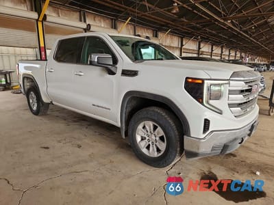 Czwarte zdjęcie samochodu z boku: 2023 GMC SIERRA K1500 SLE VIN:1GTUUBED2PZ304448 - miniatura