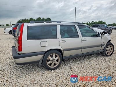 Trzecie zdjęcie samochodu z tyłu: 2000 VOLVO V70 XC VIN:YV1LZ56D0Y2726283 - miniatura