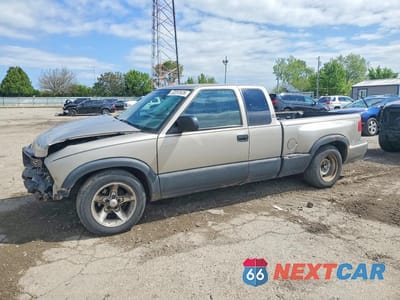2002 GMC SONOMA 1GTCS19W128215427 - główne zdjęcie licytacji z USA - miniatura