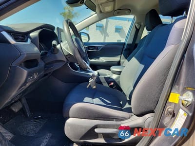 Zdjęcie 7 z 13 samochodu: 2019 TOYOTA RAV4 LE VIN:2T3H1RFV1KW055434 - miniatura