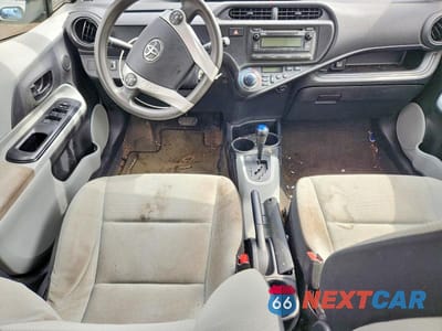 Zdjęcie 8 z 12 samochodu: 2014 TOYOTA PRIUS C ONE VIN:JTDKDTB32E1075385 - miniatura