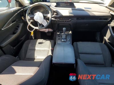 Zdjęcie 8 z 13 samochodu: 2024 MAZDA CX-30 VIN:3MVDMBAM6RM639673 - miniatura