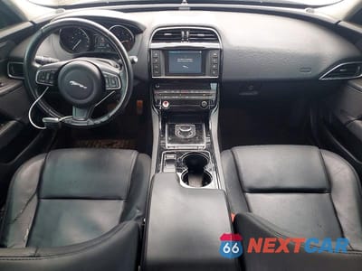 Zdjęcie 8 z 12 samochodu: 2017 JAGUAR XE PREMIUM VIN:SAJAD4BG7HA964516 - miniatura