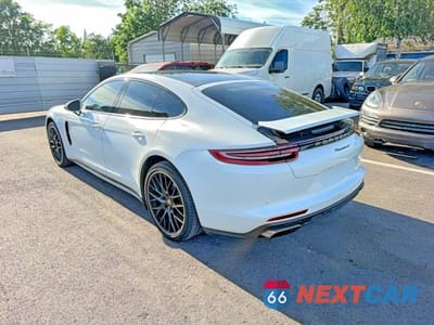 Trzecie zdjęcie samochodu z tyłu: 2017 PORSCHE PANAMERA 4 VIN:WP0AA2A71HL103883 - miniatura