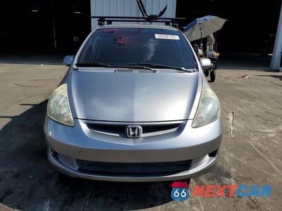 Piąte zdjęcie samochodu w środku: 2008 HONDA FIT VIN:JHMGD374X8S000986 - miniatura