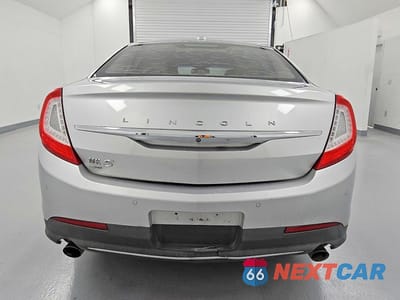 Zdjęcie 6 z 12 samochodu: 2015 LINCOLN MKS VIN:1LNHL9FT1FG607990 - miniatura