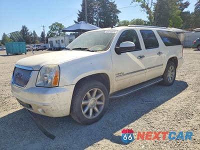 2011 GMC YUKON XL DENALI 1GKS2MEF8BR382742 - główne zdjęcie licytacji z USA - miniatura