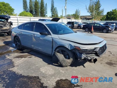 Czwarte zdjęcie samochodu z boku: 2023 HONDA ACCORD HYBRID SPORT-L VIN:1HGCY2F70PA038596 - miniatura