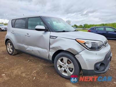 Czwarte zdjęcie samochodu z boku: 2017 KIA SOUL BASE VIN:KNDJN2A24H7431445 - miniatura