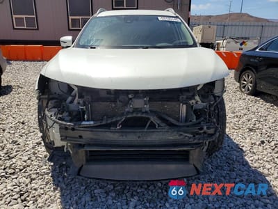Piąte zdjęcie samochodu w środku: 2019 NISSAN ROGUE SV VIN:5N1AT2MV4KC840289 - miniatura