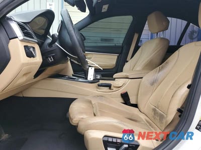 Zdjęcie 7 z 12 samochodu: 2017 BMW 330 XI VIN:WBA8D9G35HNU61721 - miniatura