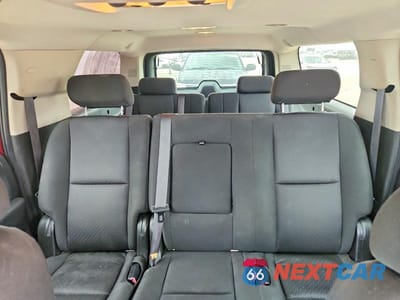 Zdjęcie 10 z 13 samochodu: 2010 CHEVROLET SUBURBAN C1500 LS VIN:1GNUCHE07AR220773 - miniatura