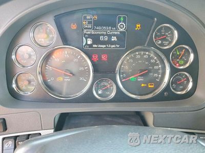 Zdjęcie 8 z 10 samochodu: 2020 KENWORTH T680 SEMI TRUCK VIN:1XKYD49X4LJ370319 - miniatura